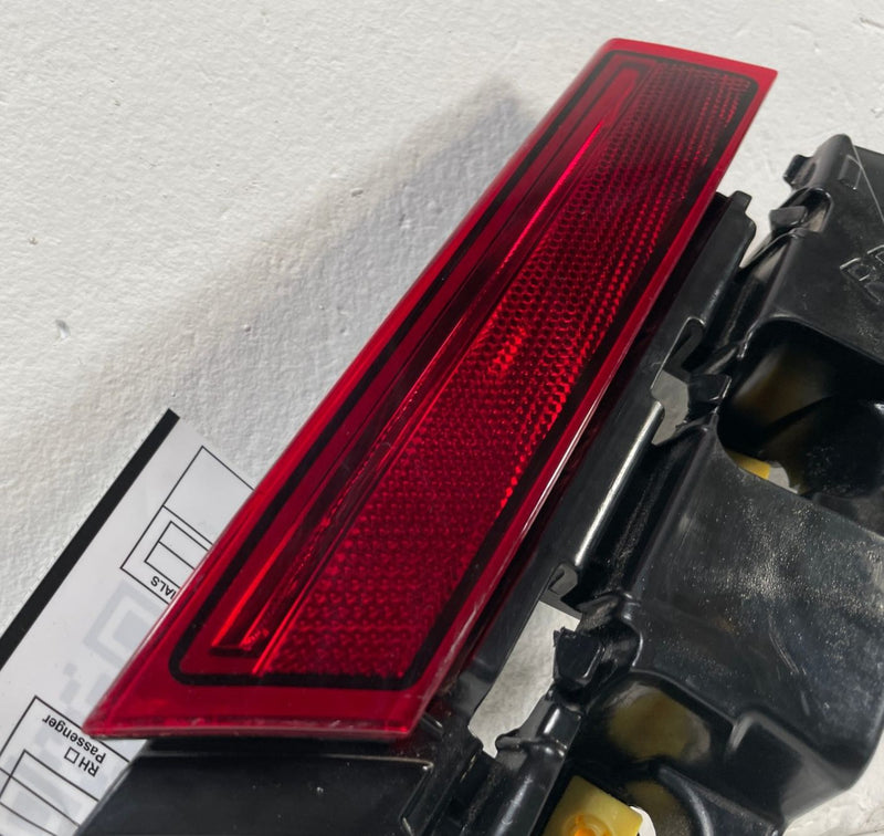Load image into Gallery viewer, 2022-2024 KIA EV6 REAR LEFT SIDE BUMPER MOUNT BRACKET W/ REFLECTOR LAMP # 109929