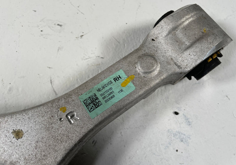 Load image into Gallery viewer, 2022-2025 KIA EV6 REAR RIGHT PASSENGER LOWER CONTROL ARM SPRING PERCH # 109925