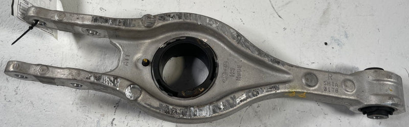 Load image into Gallery viewer, 2022-2025 KIA EV6 REAR RIGHT PASSENGER LOWER CONTROL ARM SPRING PERCH # 109925