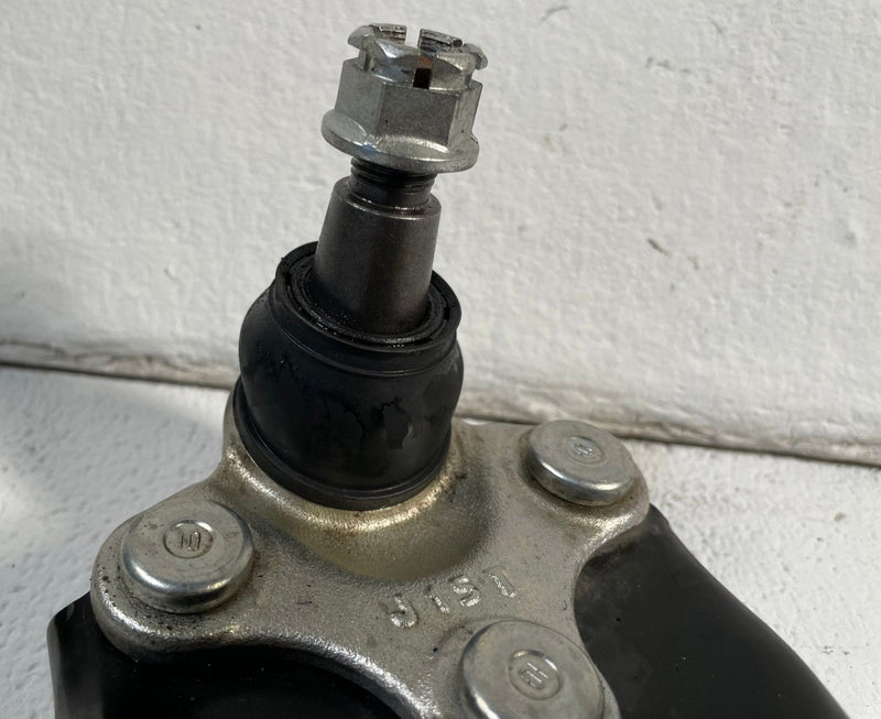 Load image into Gallery viewer, 2025 - 2026 ACURA ADX FWD FRONT RIGHT PASSENGER SIDE LOWER CONTROL ARM # 114034