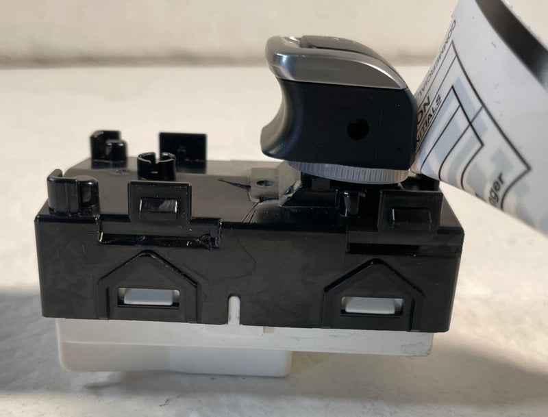 Load image into Gallery viewer, 2020-2025 KIA TELLURIDE REAR LEFT DRIVER SIDE DOOR WINDOW CONTROL SWITCH #107117
