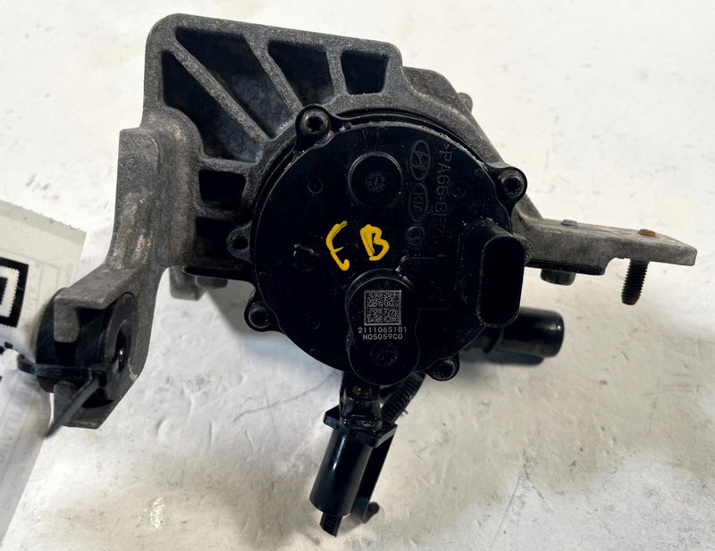 Load image into Gallery viewer, 2022 - 2024 HYUNDAI IONIQ 5 ELECTRIC COOLANT COOLING WATER PUMP # 114048