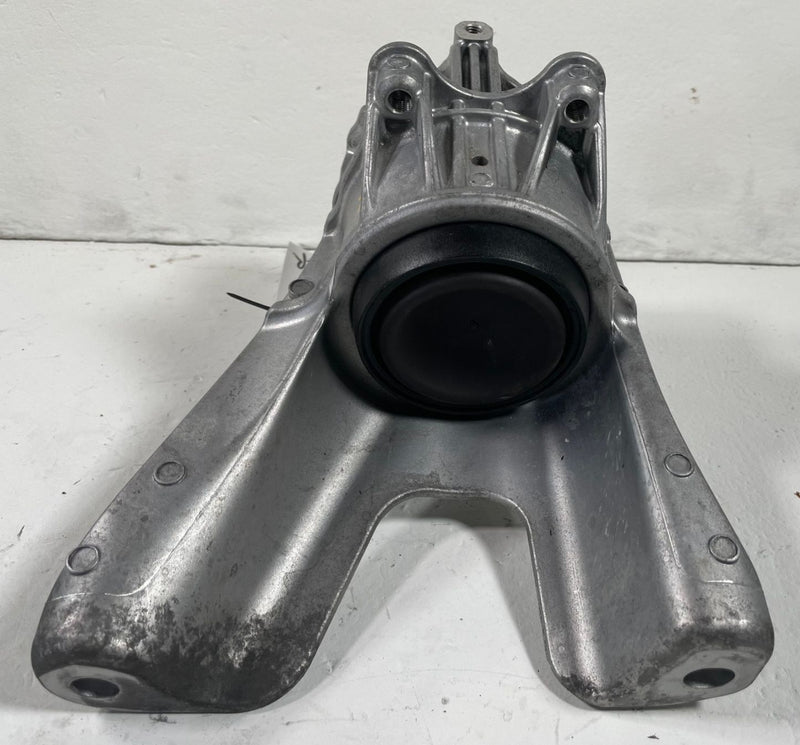 Load image into Gallery viewer, 2023 - 2026 HONDA HR-V FWD FRONT RIGHT ENGINE MOTOR MOUNT BRACKET 2.0L # 112668