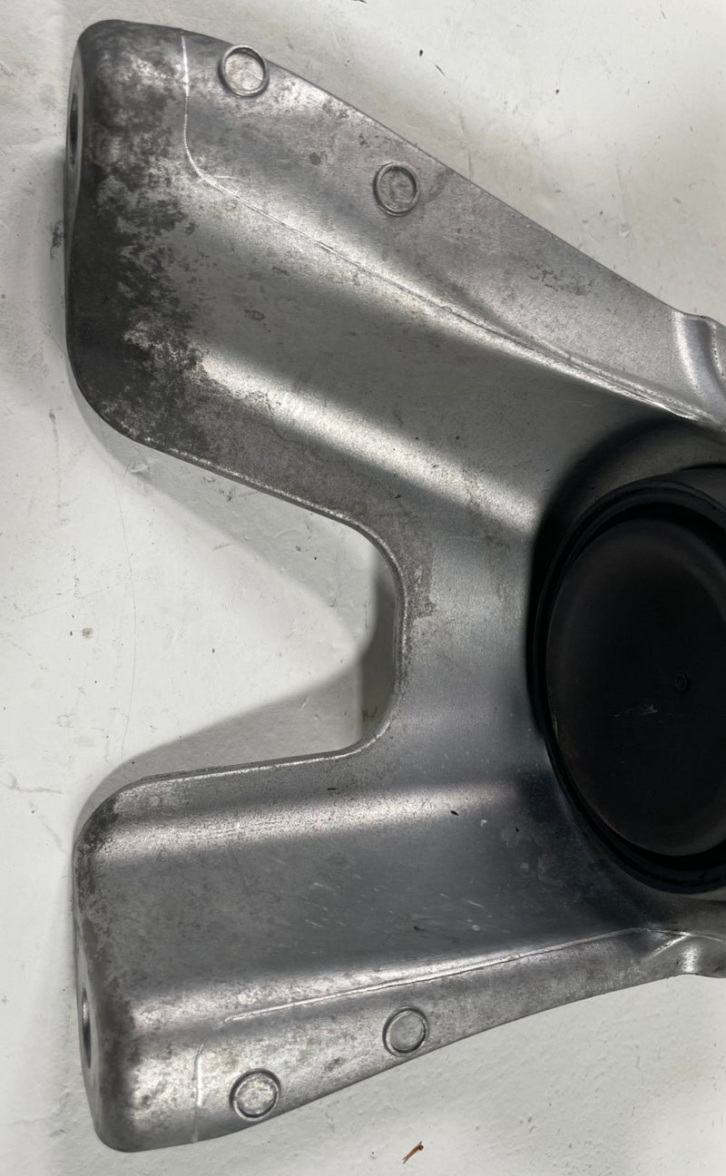 Load image into Gallery viewer, 2023 - 2026 HONDA HR-V FWD FRONT RIGHT ENGINE MOTOR MOUNT BRACKET 2.0L # 112668