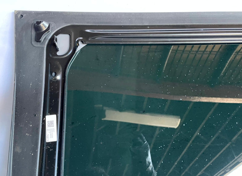 Load image into Gallery viewer, 2023-2026 KIA SPORTAGE FRONT UPPER OVERHEAD SUNROOF SLIDING WINDOW GLASS #109222