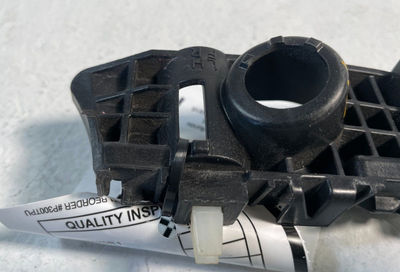 Load image into Gallery viewer, 2020-2025 KIA TELLURIDE FRONT LEFT SIDE BUMPER MOUNT SUPPORT BRACKET # 107129