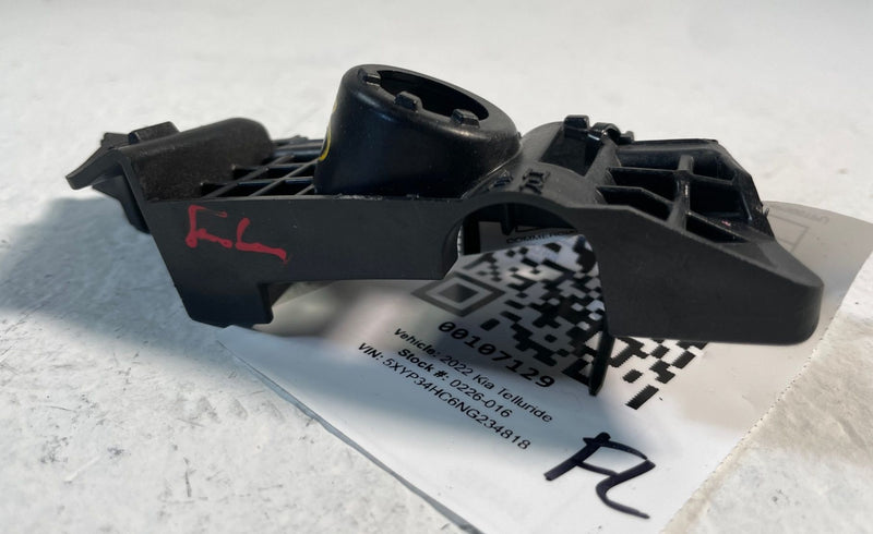 Load image into Gallery viewer, 2020-2025 KIA TELLURIDE FRONT LEFT SIDE BUMPER MOUNT SUPPORT BRACKET # 107129