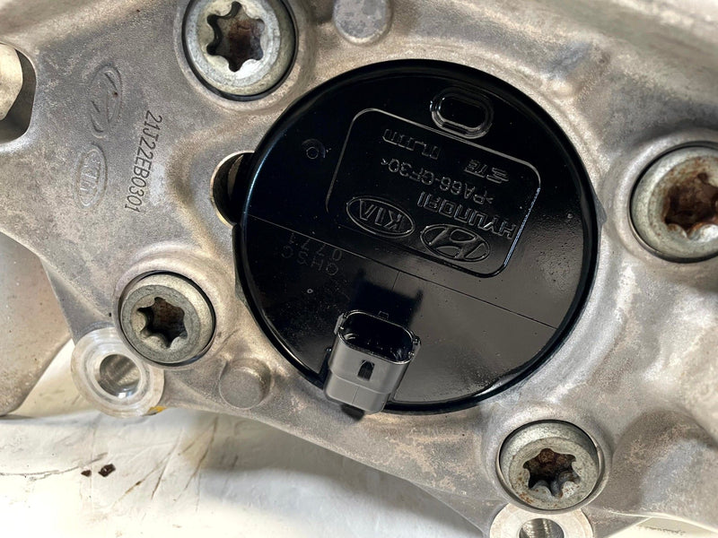 Load image into Gallery viewer, 2022 - 2026 HYUNDAI IONIQ 5 RWD FRONT LEFT SIDE SPINDLE KNUCKLE & HUB # 114085