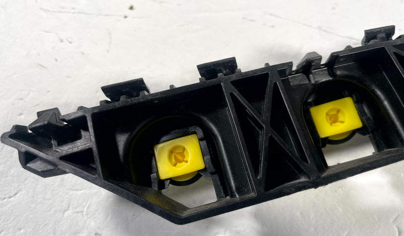 Load image into Gallery viewer, 2024-2026 HYUNDAI SANTA FE REAR LEFT SIDE BUMPER UPPER SUPPORT BRACKET # 111247