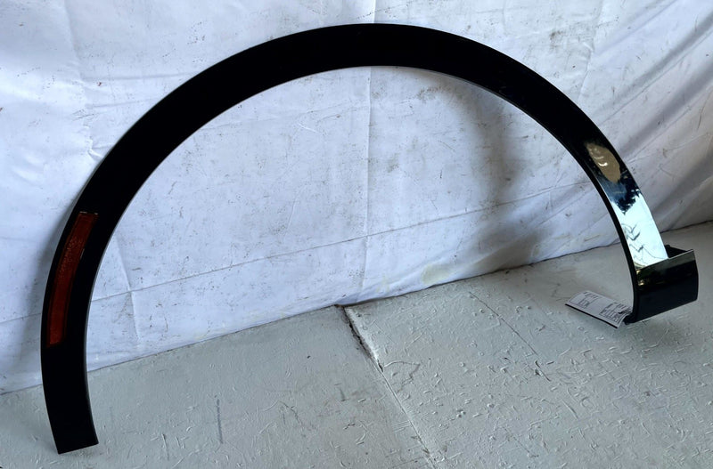 Load image into Gallery viewer, 2023-2025 KIA SPORTAGE FRONT LEFT SIDE FENDER WHEEL ARCH FLARE MOLDING # 109200