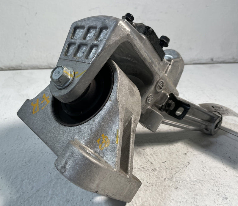 Load image into Gallery viewer, 2022-2025 HYUNDAI IONIQ 5 6 FRONT RIGHT DRIVE UNIT MOUNT BRACKET SUPPORT #107277