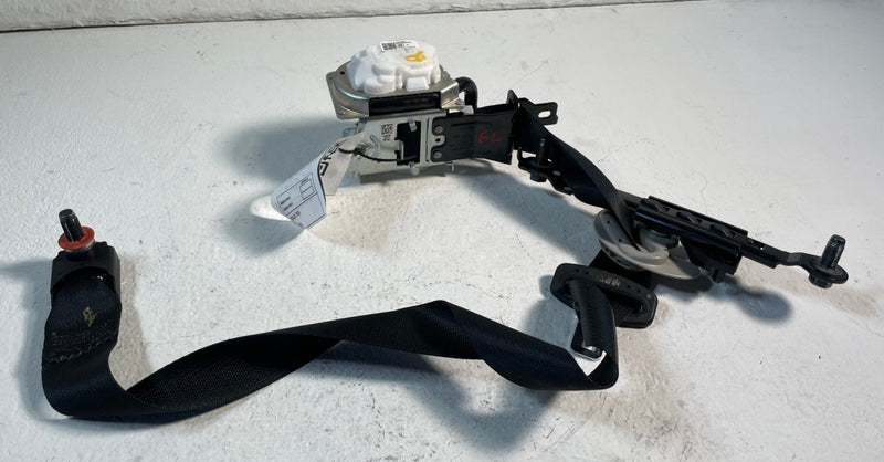 Load image into Gallery viewer, 20-25 KIA TELLURIDE FRONT LEFT DRIVER SIDE SEAT BELT RETRACTOR BLACK #107131