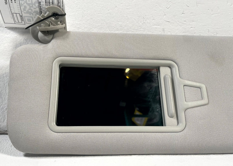 Load image into Gallery viewer, 2024 - 2026 HYUNDAI SANTA FE FRONT LEFT DRIVER SIDE SUNVISOR SUN VISOR # 111250