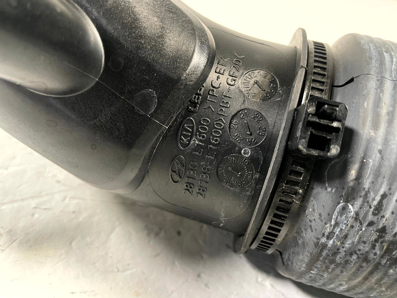 Load image into Gallery viewer, 2021-2026 HYUNDAI SANTA FE ENGINE AIR INTAKE PIPE TUBE 2.5L 28130-L1600 # 111280