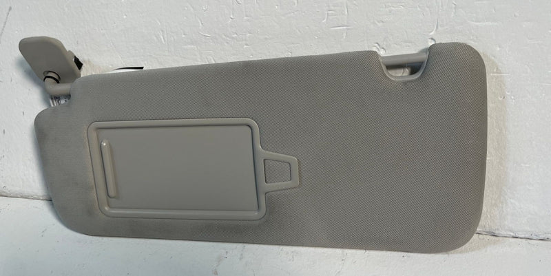 Load image into Gallery viewer, 2020-2025 KIA TELLURIDE FRONT LEFT DRIVER SIDE SUN VISOR SUNVISOR # 107128