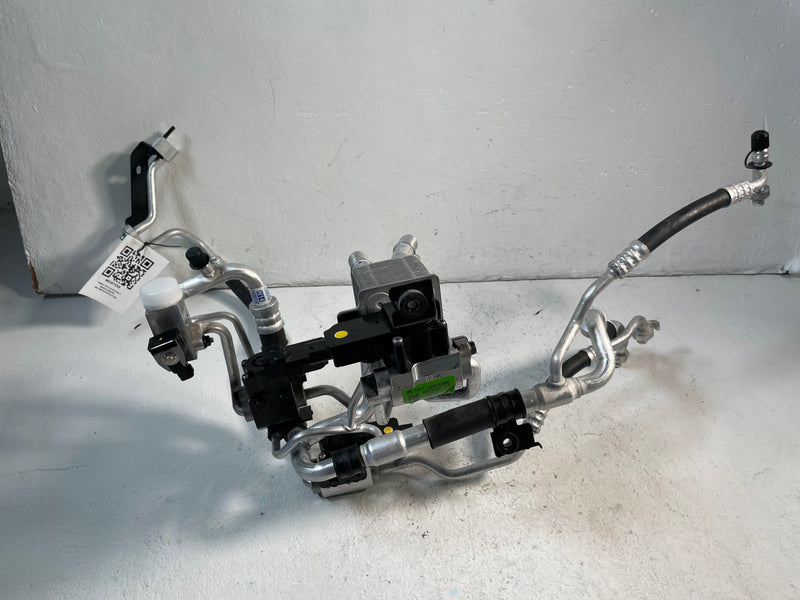 Load image into Gallery viewer, 2022 - 2024 HYUNDAI IONIQ 5 HVAC A/C AIR CONDITIONER HOSE LINE ASSEMBLY # 107258
