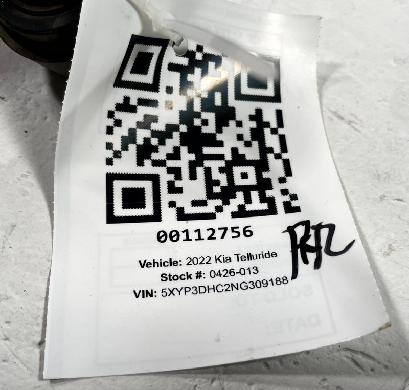 Load image into Gallery viewer, 2020 - 2025 KIA TELLURIDE REAR RH OR LH SIDE LOWER LATERAL CONTROL ARM # 112756