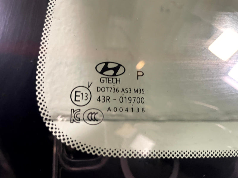 Load image into Gallery viewer, 2024-2026 HYUNDAI SANTA FE REAR RIGHT PASSENGER SIDE QUARTER WINDOW GLASS 111305