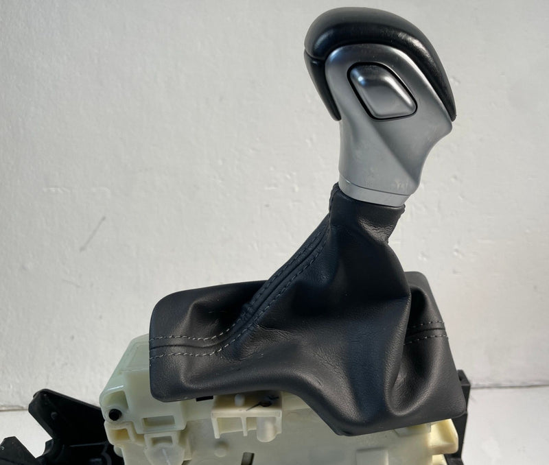 Load image into Gallery viewer, 2020-2025 KIA TELLURIDE GEAR SELECTOR FLOOR SHIFTER W/ SHIFT KNOB #107145