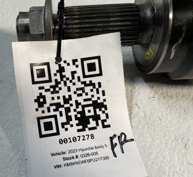 Load image into Gallery viewer, 22-25 HYUNDAI IONIQ 5 6 FRONT LEFT/RIGHT CV DRIVE AXLE SHAFT HALFSHAFT # 107278