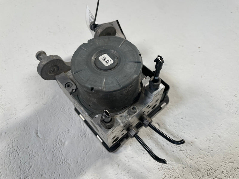 Load image into Gallery viewer, 2020 - 2026 JEEP GLADIATOR ABS ANTI LOCK BRAKE PUMP CONTROL MODULE UNIT # 114130