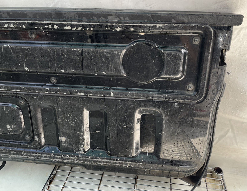 Load image into Gallery viewer, JEEP GLADIATOR TRUNK LID DECK TAIL GATE HATCH ASSEMBLY BLACK (PX8) 20-25 #114204