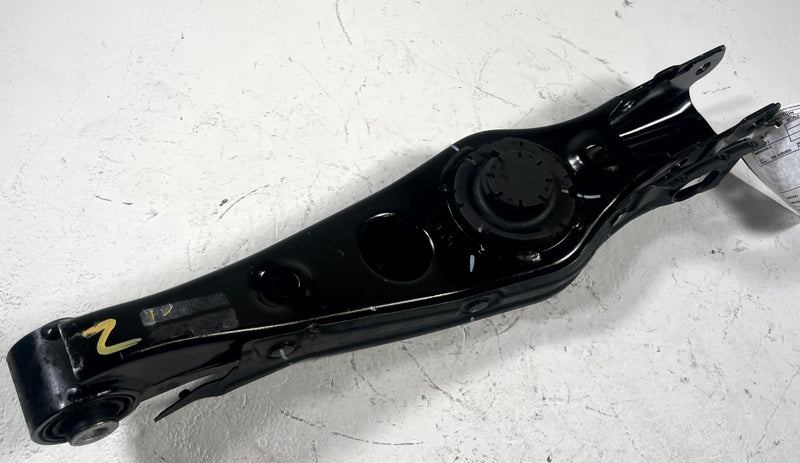 Load image into Gallery viewer, 2024-2026 HYUNDAI SANTA FE FWD REAR LEFT LOWER CONTROL ARM SPRING PERCH # 111291