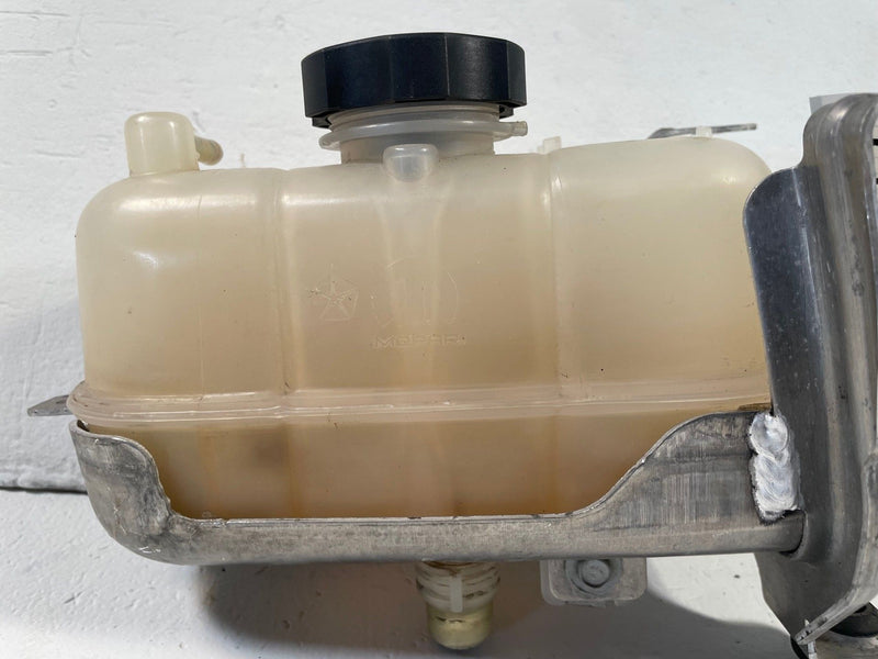 Load image into Gallery viewer, 2020-2026 JEEP GLADIATOR ENGINE RADIATOR COOLING RESERVOIR TANK BOTTLE # 114137