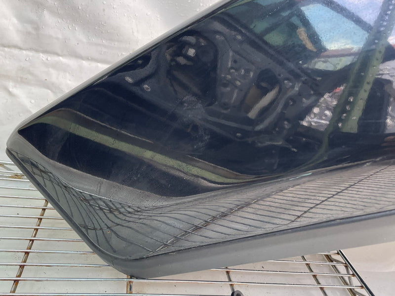 Load image into Gallery viewer, 20-23 JEEP GLADIATOR FRONT RH FENDER ARCH FLARE MOLDING W/ SHIELD SHIELD #114193