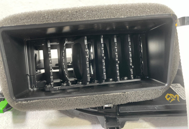 Load image into Gallery viewer, 2024 - 2026 HYUNDAI SANTA FE DASH LEFT SIDE AC AIR VENT GRILL W/ BEZEL # 108653