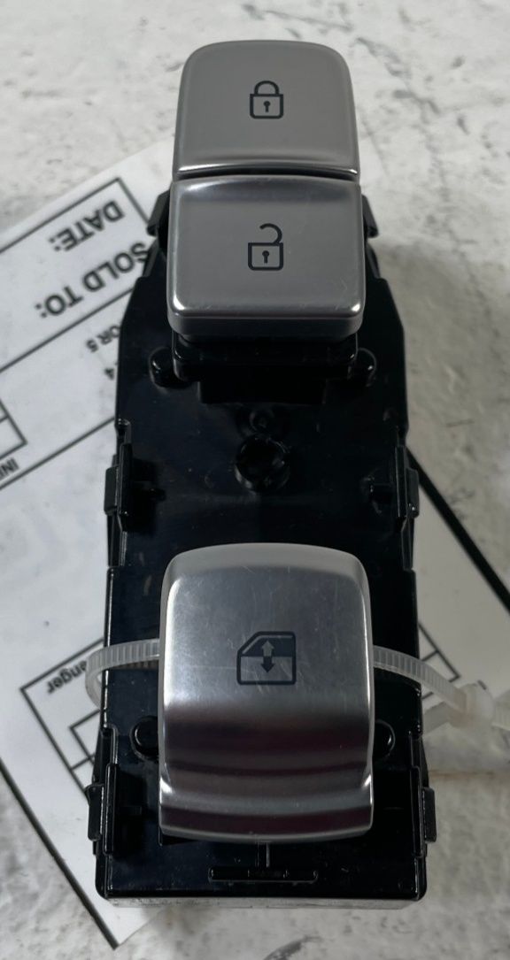 Load image into Gallery viewer, 2019-2023 GENESIS G70 FRONT RIGHT SIDE DOOR LOCK UNLOCK & WINDOW SWITCH # 110003