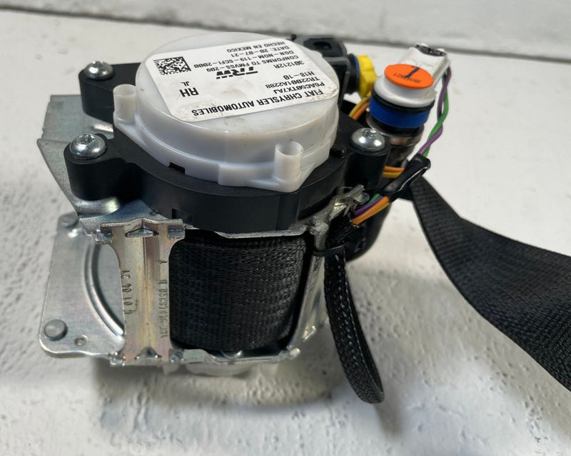 Load image into Gallery viewer, 2020-2021 JEEP GLADIATOR FRONT RIGHT SIDE SEAT BELT SEATBELT RETRACTOR # 114118
