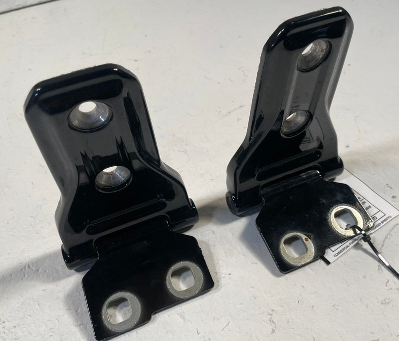 Load image into Gallery viewer, 2020-2023 JEEP GLADIATOR LEFT & RIGHT SIDE HOOD HINGES PAIR BLACK (PX8) # 114125