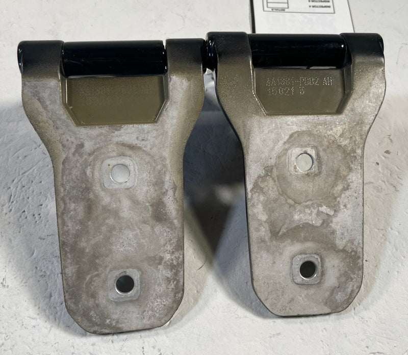 Load image into Gallery viewer, 2020-2023 JEEP GLADIATOR LEFT & RIGHT SIDE HOOD HINGES PAIR BLACK (PX8) # 114125