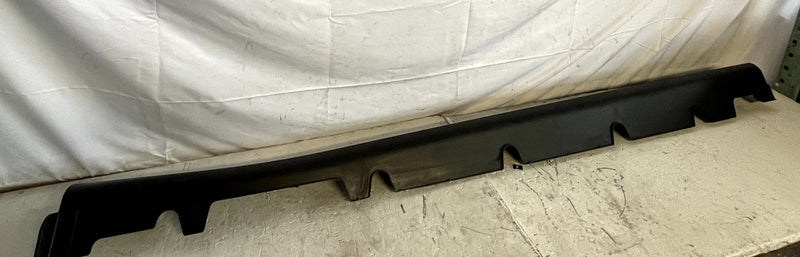 Load image into Gallery viewer, 2022-2024 HYUNDAI IONIQ 5 RIGHT SIDE SKIRT ROCKER PANEL MOLDING BLACK # 107284
