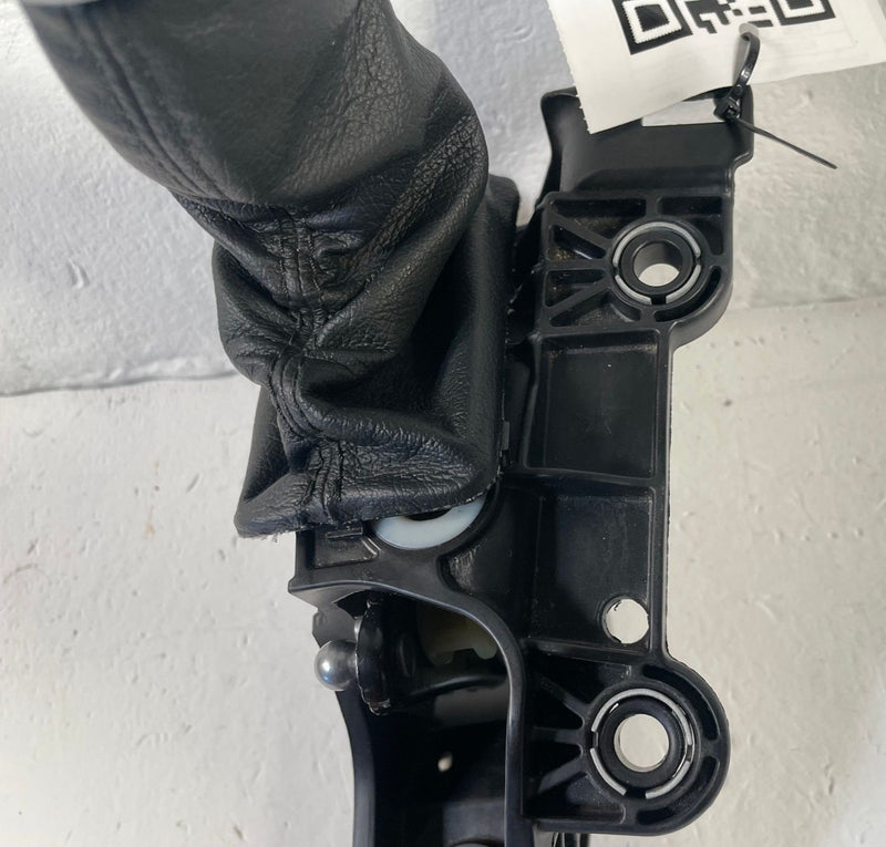 Load image into Gallery viewer, 20-26 JEEP GLADIATOR TRANSFER CASE FLOOR SHIFTER LEVER W/ KNOB ASSEMBLY # 114136