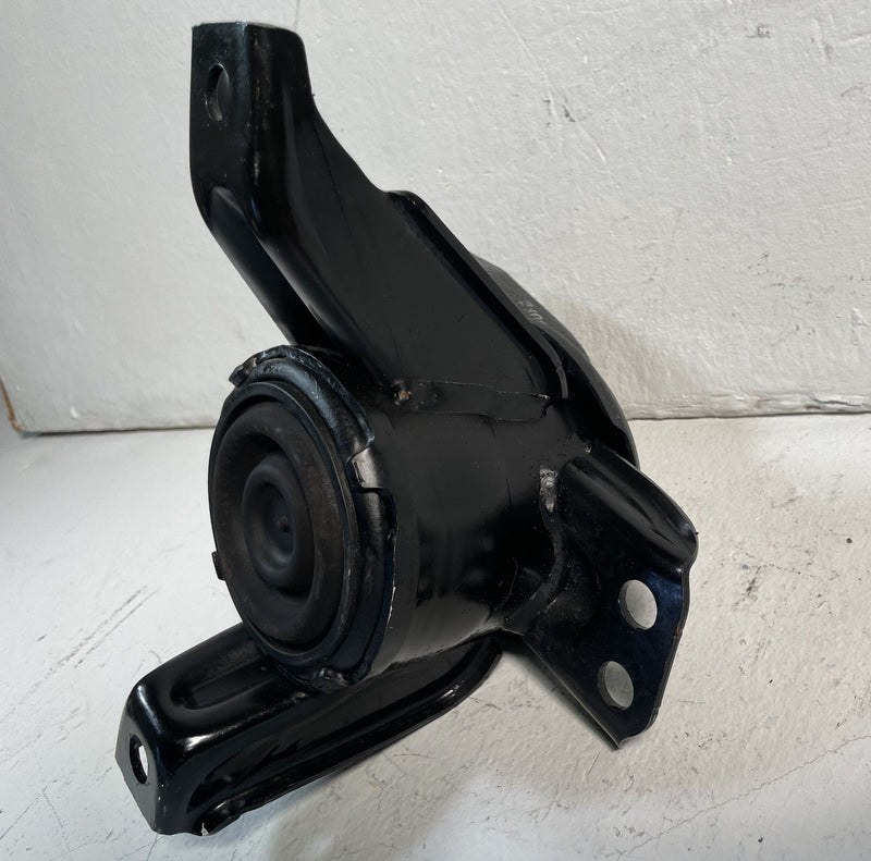 Load image into Gallery viewer, 20-25 KIA TELLURIDE FWD FRONT RIGHT SIDE AUTOMATIC ENGINE SUPPORT MOUNT # 107141