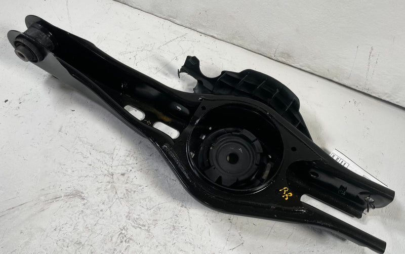 Load image into Gallery viewer, 2021-2026 KIA K5 SEDAN REAR RIGHT SIDE LOWER CONTROL ARM SPRING PERCH # 111775