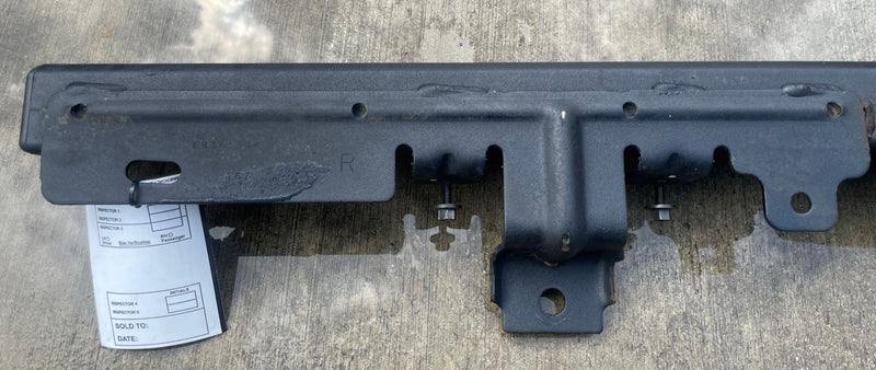 Load image into Gallery viewer, 2020 - 2026 JEEP GLADIATOR FRONT RIGHT PASSENGER BODY SIDE SILL GUARD # 114196