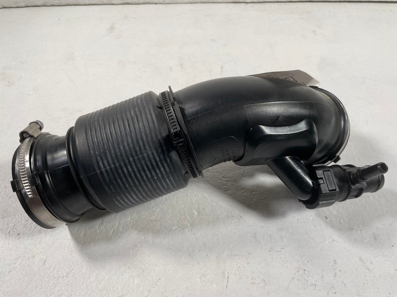 Load image into Gallery viewer, 2021-2025 HYUNDAI SANTA FE ENGINE AIR INTAKE PIPE TUBE 2.5L 28130-L1600 # 108662