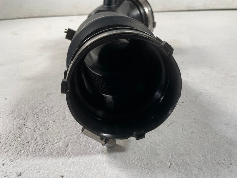 Load image into Gallery viewer, 2021-2025 HYUNDAI SANTA FE ENGINE AIR INTAKE PIPE TUBE 2.5L 28130-L1600 # 108662