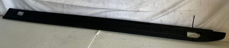 Load image into Gallery viewer, 19-26 CHEVROLET SILVERADO 1500 REAR LEFT PICK UP BOX UPPER MOLDING PANEL #109433