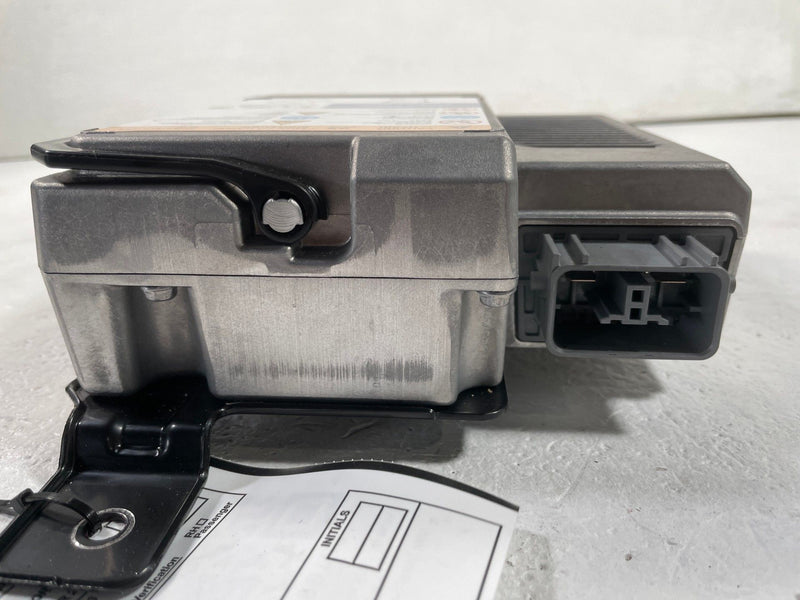 Load image into Gallery viewer, 24-25 HYUNDAI SANTA FE LITHIUM ION BATTERY CONTROL MODULE 37120-R6250 # 108663
