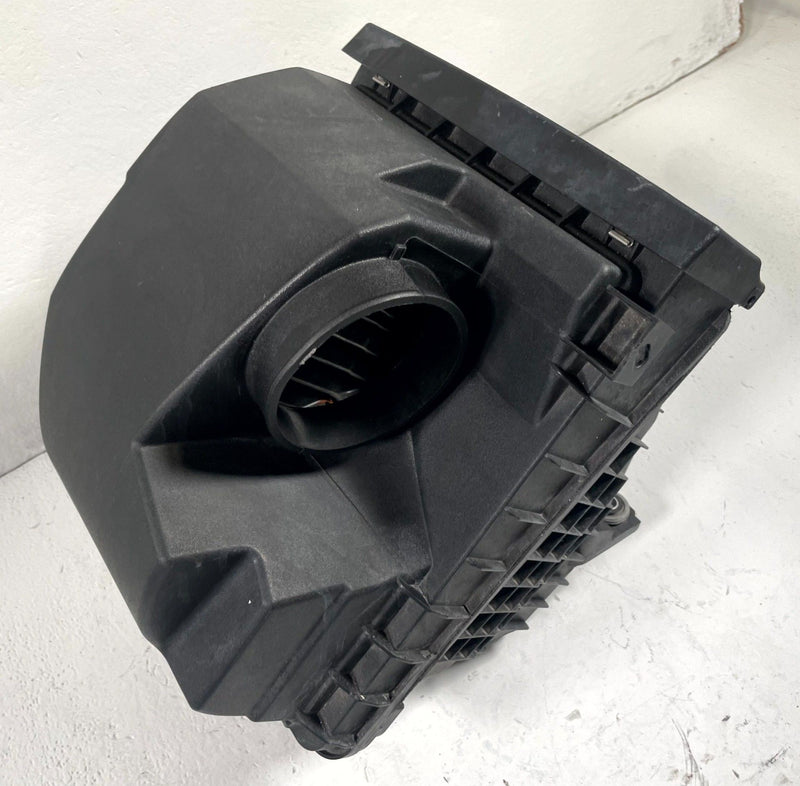 Load image into Gallery viewer, 2020 - 2025 KIA TELLURIDE ENGINE AIR INTAKE CLEANER HOUSING BOX 3.8L # 112765