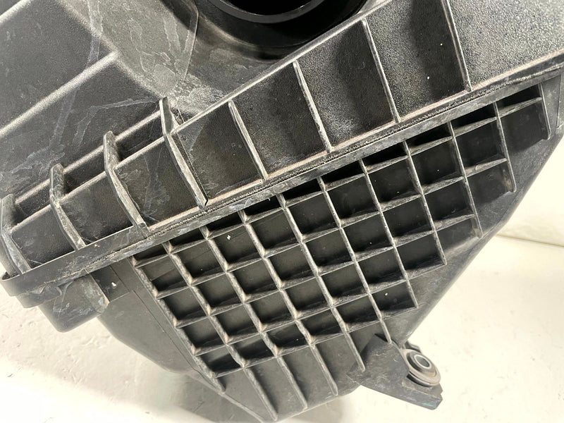 Load image into Gallery viewer, 2020 - 2025 KIA TELLURIDE ENGINE AIR INTAKE CLEANER HOUSING BOX 3.8L # 112765