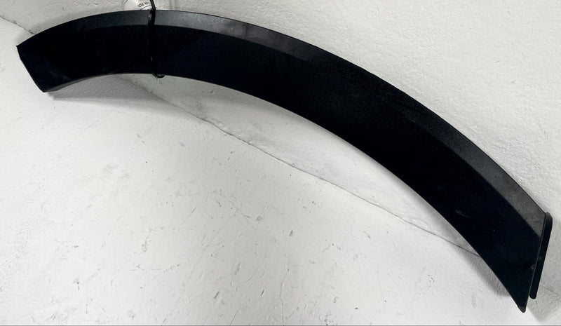 Load image into Gallery viewer, 2020-2025 KIA TELLURIDE REAR RIGHT SIDE FENDER WHEEL ARCH FLARE MOLDING # 112779