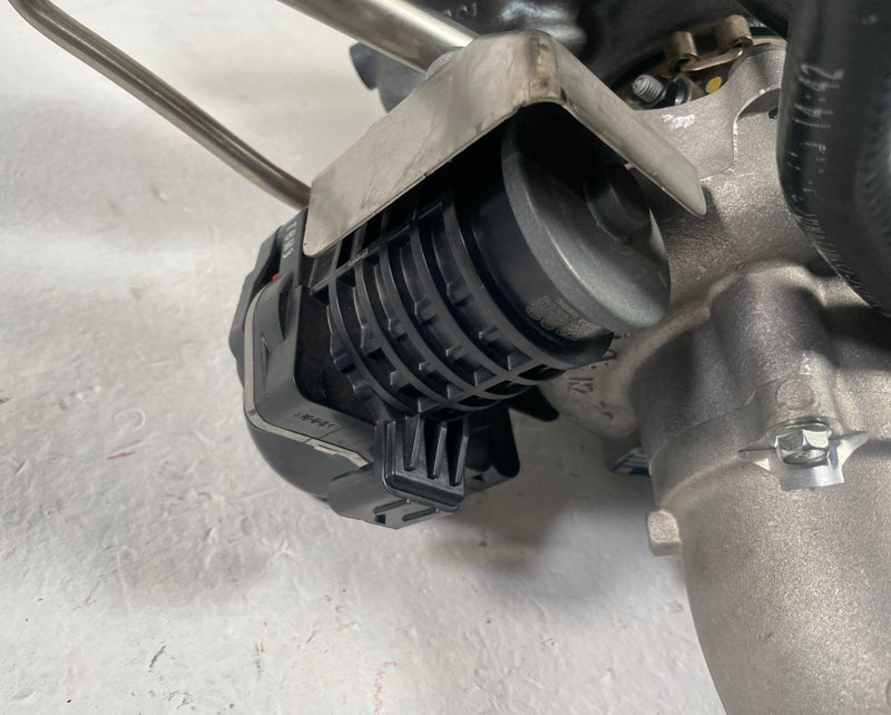 Load image into Gallery viewer, 2021-2026 HYUNDAI SANTA FE ENGINE EXHAUST MANIFOLD TURBOCHARGER 2.5L #108707