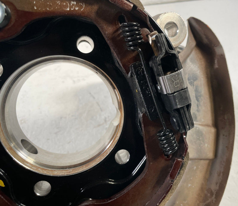 Load image into Gallery viewer, 2019 - 2026 GENESIS G70 REAR RIGHT PASSENGER SIDE SPINDLE KNUCKLE & HUB # 110027