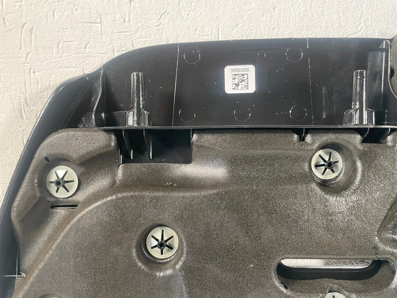 Load image into Gallery viewer, 2020 - 2023 JEEP GLADIATOR ENGINE APPEARANCE TOP COVER PANEL 3.6L # 114150