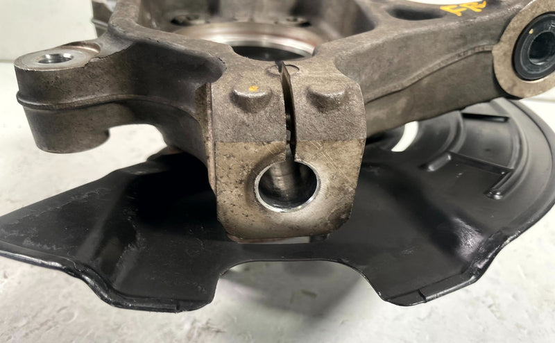 Load image into Gallery viewer, 2020-2025 KIA TELLURIDE AWD FRONT RIGHT STEERING SPINDLE KNUCKLE W/ HUB # 112781